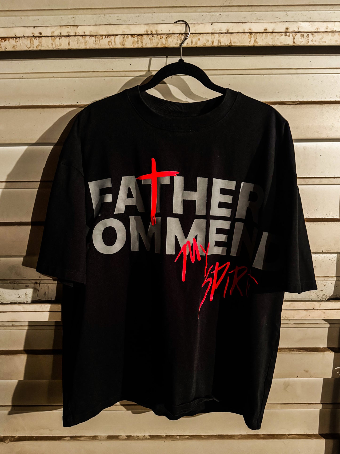 BLACK & RED "COMMENDED" TEE